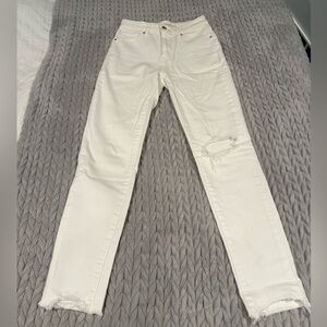 Levi's White Skinny Jeans with Distressed Details